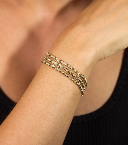 Pulseira Colosseo maleável ouro 18k módulos simétricos com 165pts de Diamantes