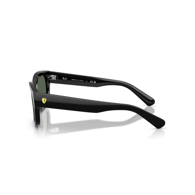 Óculos de Sol Ray-Ban Scuderia Ferrari 0RB2228M F6017153 Acetato Preto com lentes na cor Verde 4