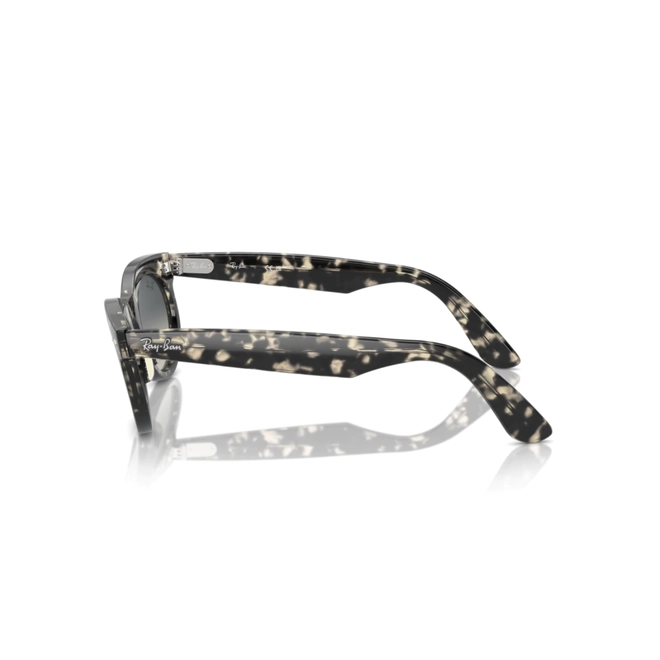 Óculos de Sol Ray-Ban Wayfarer Oval 0RB2242 13337150 Propionato Cinza Mesclado com lentes na cor Cinza Degradê 4