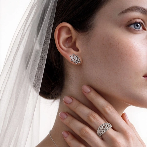 Brinco Lacrima Ear Cuff em ouro branco 18k ramo de lágrimas com 49pts de Diamantes