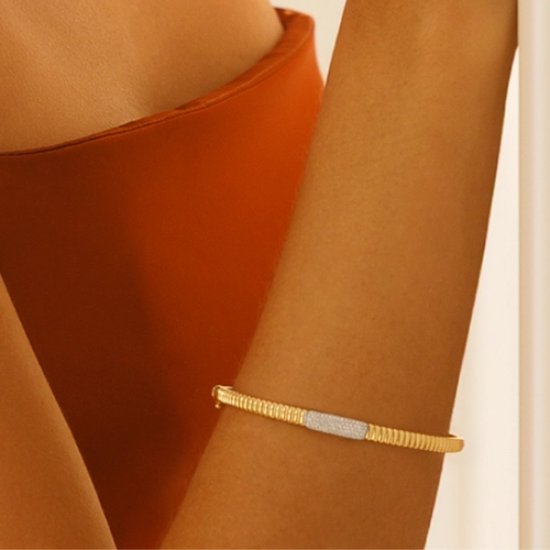Pulseira Plissé Pavé bracelete em ouro 18k aro plissado pavê de 6pts de Diamantes com ródio