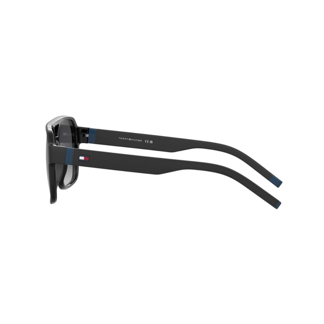 Óculos de Sol Tommy Hilfiger TH 2376/S 807 579O Poliamida Preto com lentes na cor Cinza Degradê 4