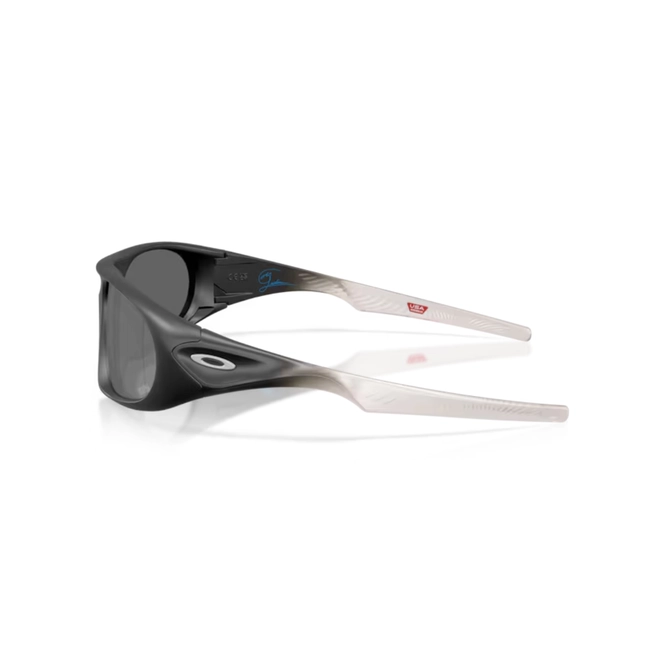 Óculos de Sol Oakley Medina 0OO9528 95280960 Acetato Preto Fosco com lentes na cor Preto Prizm 3
