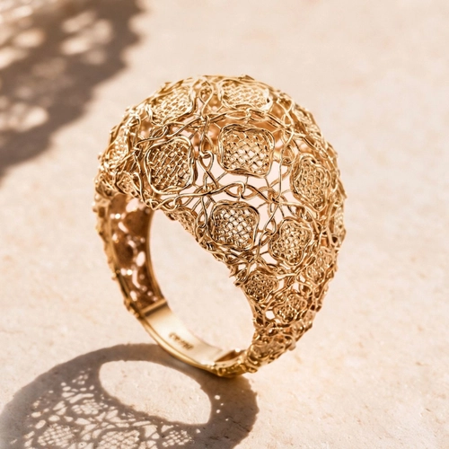 Anel Tramê bombê abaulado em ouro 18k renda Filigrana Artesanal